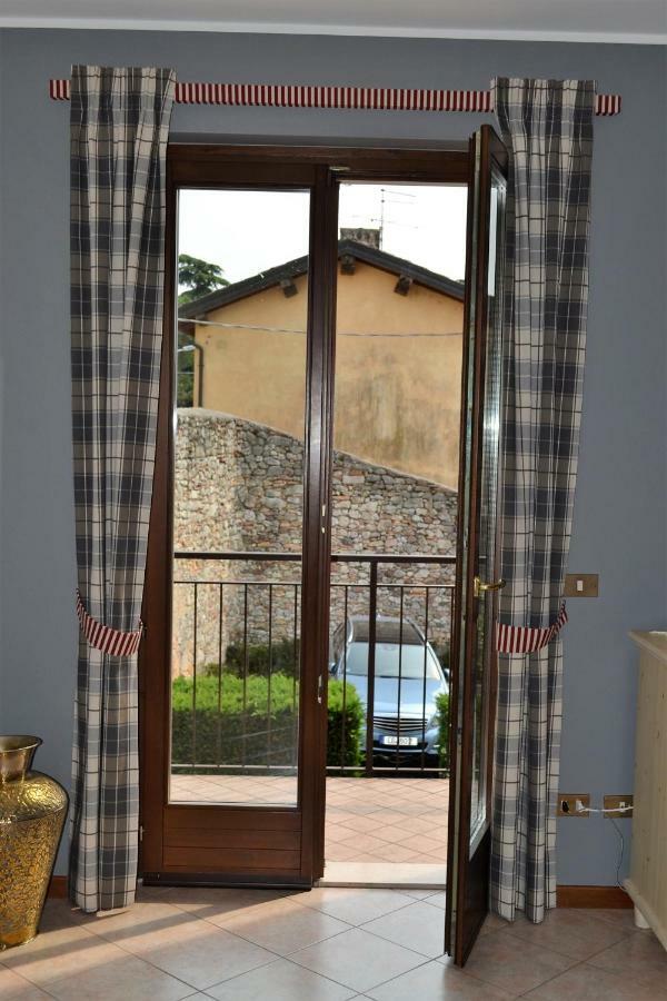 Torri Centro Apartment Torri Del Benaco Bagian luar foto