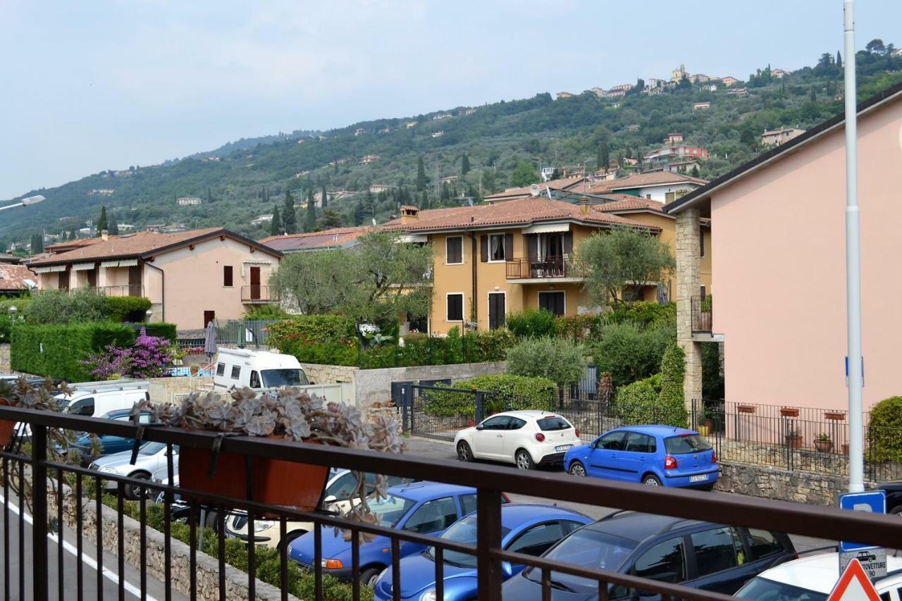 Torri Centro Apartment Torri Del Benaco Bagian luar foto