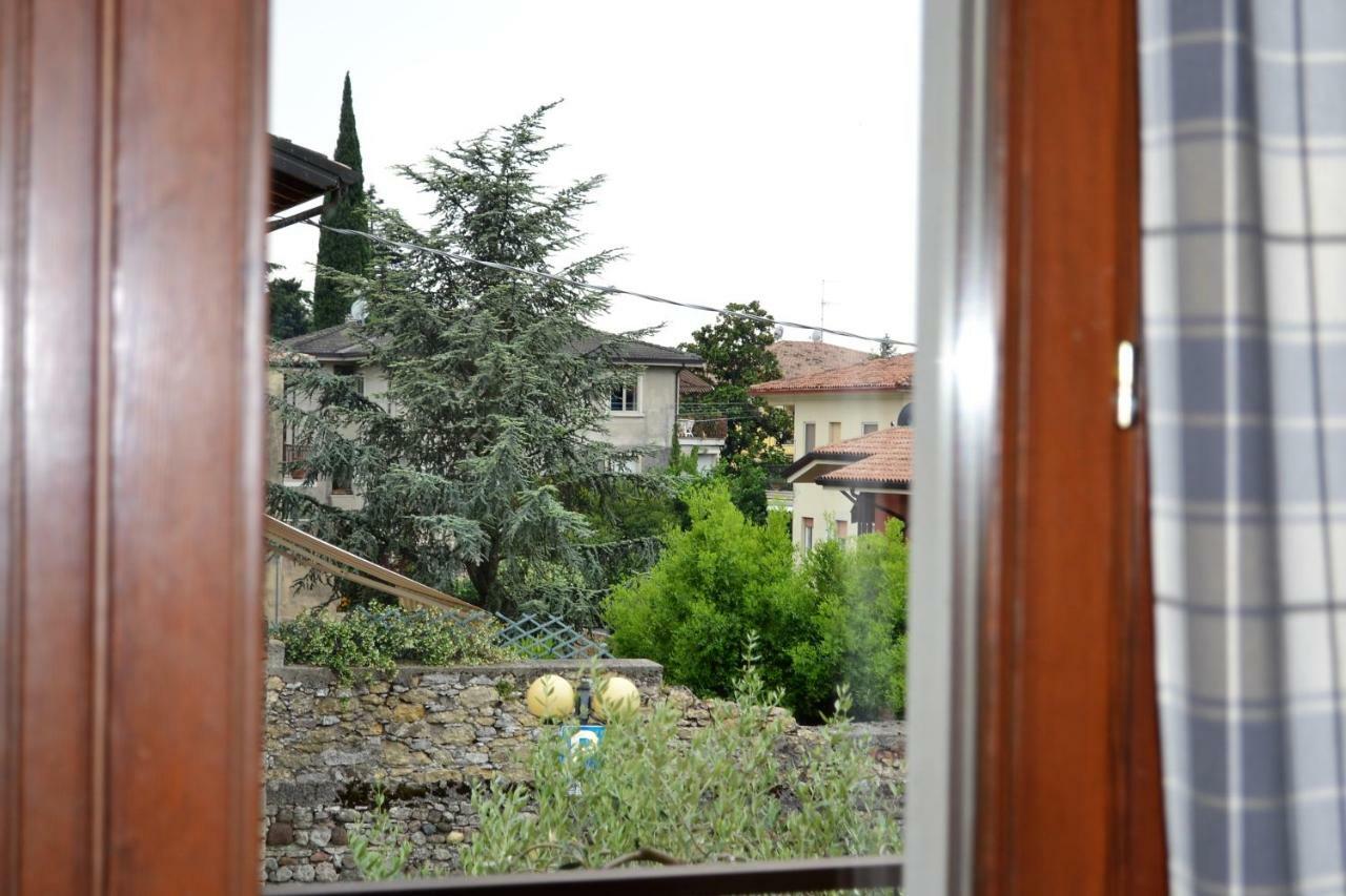 Torri Centro Apartment Torri Del Benaco Bagian luar foto