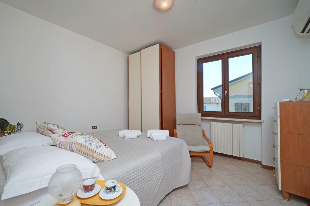 Torri Centro Apartment Torri Del Benaco Bagian luar foto